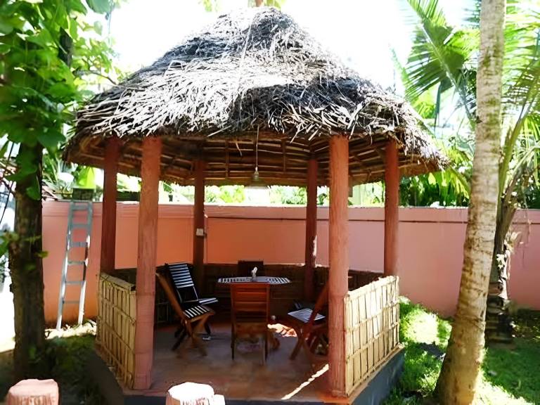 South Canal Holidays Guest House — photo 4