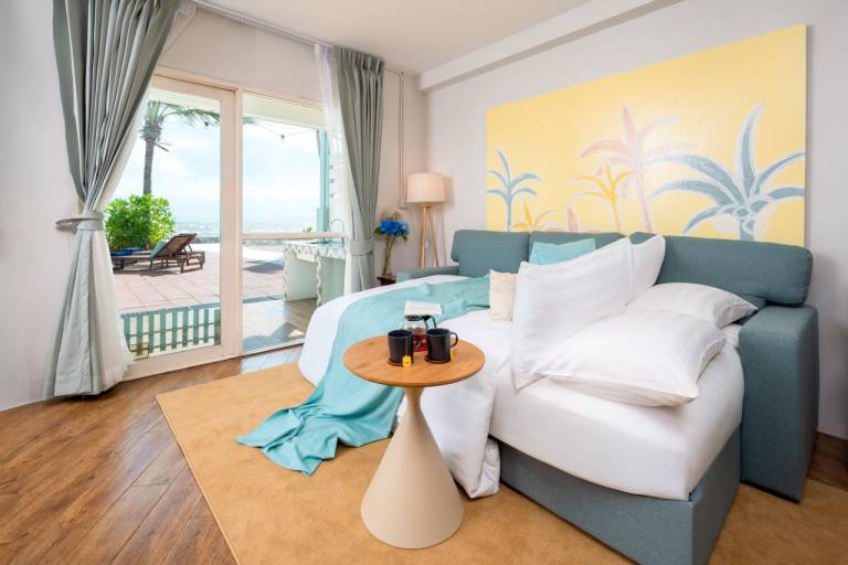Private Oceanfront Colonial Pool Villa 6Bed HuaHin — photo 2
