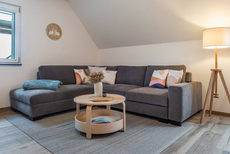 Holiday apartment with garden & patio | Mountain view — photo 2