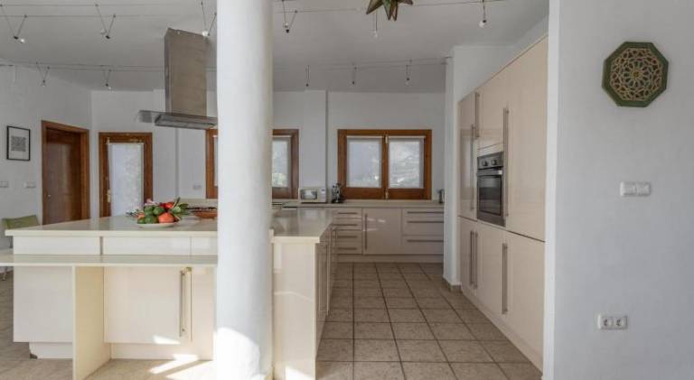 Fully equipped wonderful vacation home with terrace, private pool & BBQ | Good for workation | Pets are welcome — photo 5