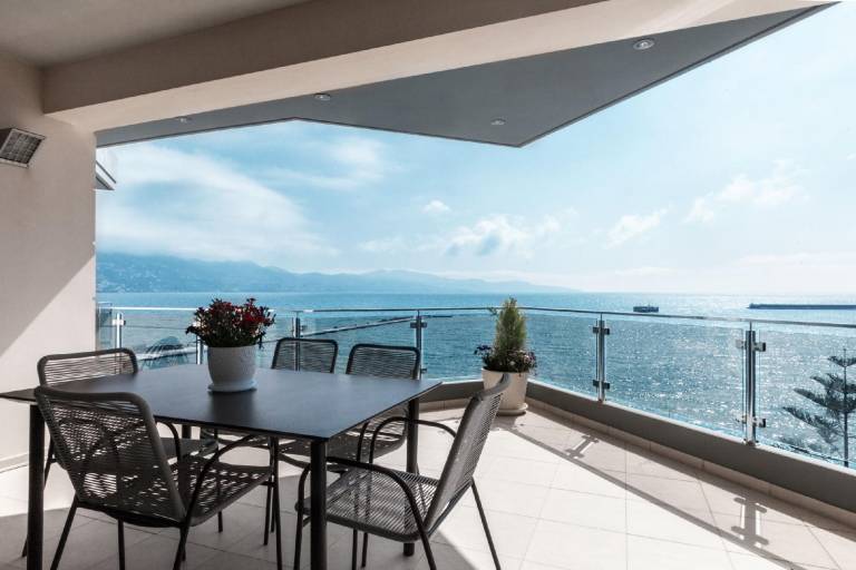 Ample rental apartment | Beach nearby | Pet-friendly in Kalamata