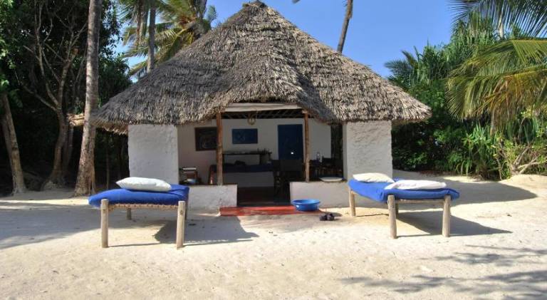 House with 1 room for 4 persons in Matemwe