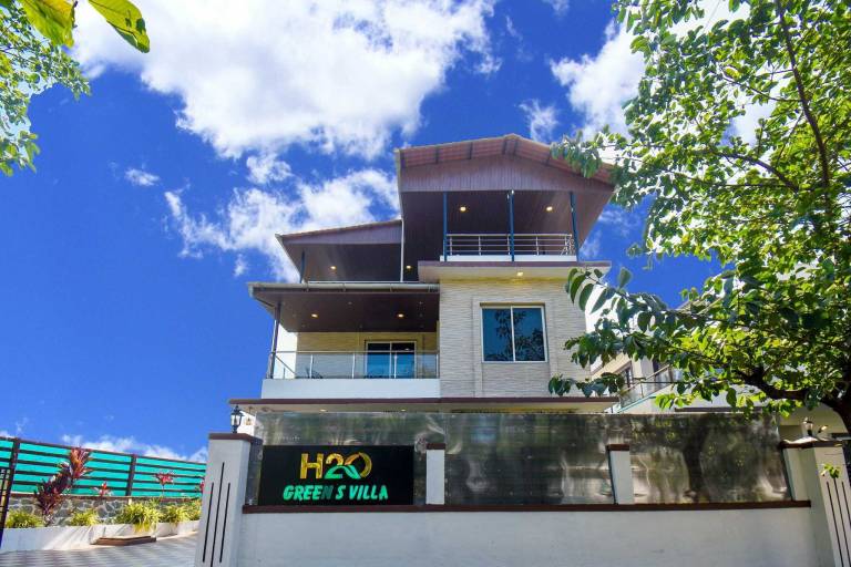 Nakshatra 4bhk Villa by DanCenter BBQ Pvt pool