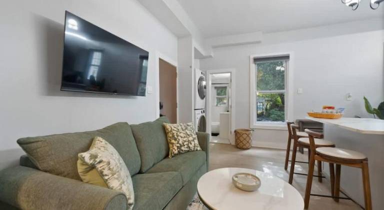 Apartment with 3 rooms for 8 persons in Jersey City, NJ