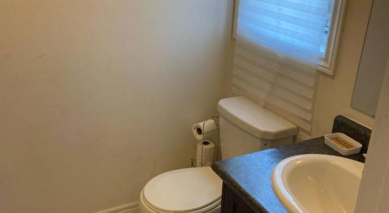 Comfortable Room with Free Parking — photo 5
