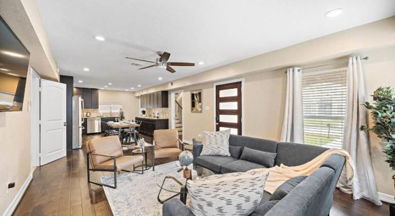 Fully equipped vacation home with yard & barbecue | Pets allowed — photo 2