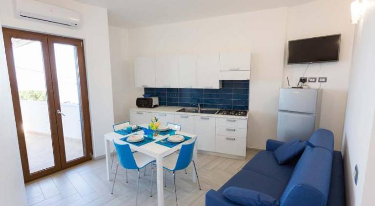 Holiday apartment with patio — photo 4