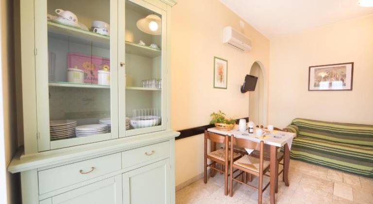 Holiday apartment with garden in Diano Marina