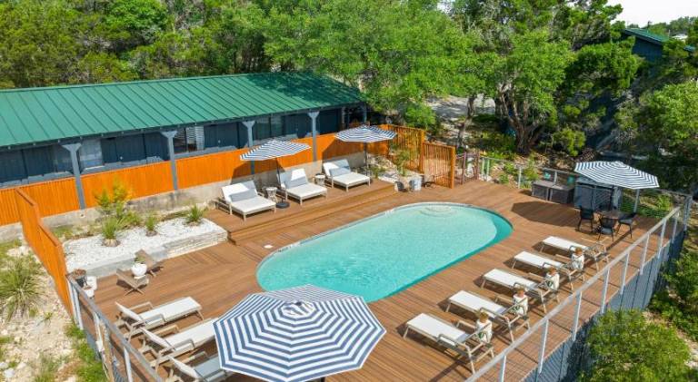 Charming lodge with pool & terrace | Pets are welcome — photo 2