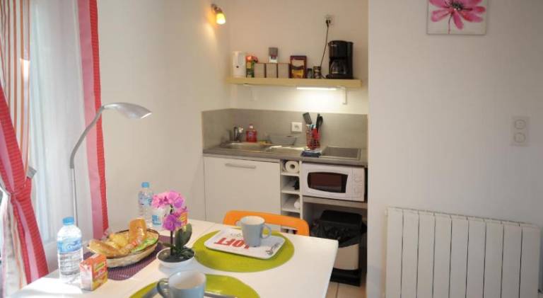 DORMIR A MONTAUBAN Logements Carreyrat Calme et Verdoyant — photo 5