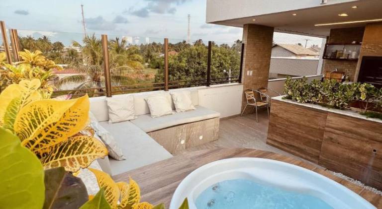 Apartment with hot tub — photo 2