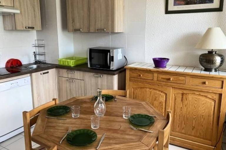 Holiday apartment with 2 rooms for 8 persons — photo 4