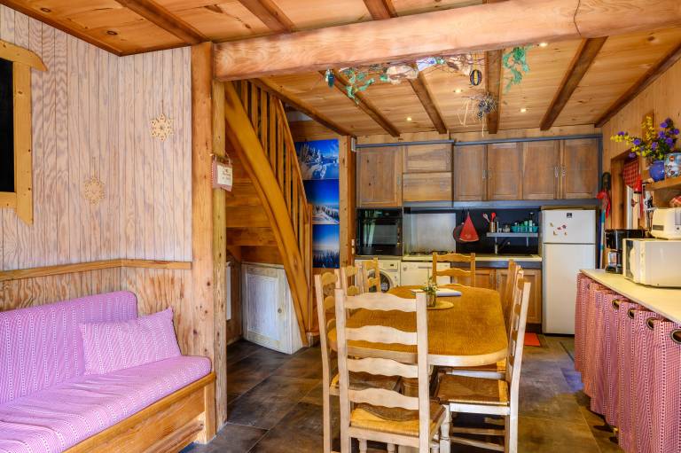 Chalet "Myrtilles" with Mountain View, Private Terrace and Wi-Fi — photo 4