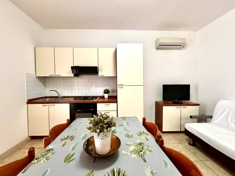 Holiday apartment with grill, pool & garden — photo 3