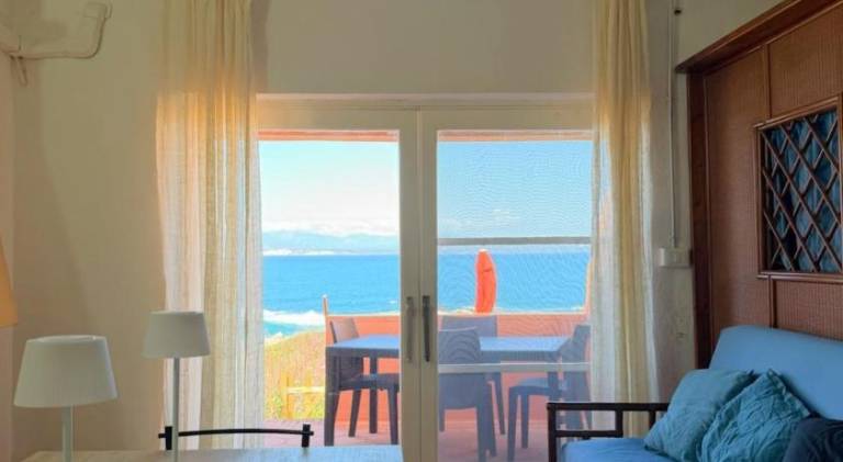 Rental apartment with yard in Santa Teresa di Gallura