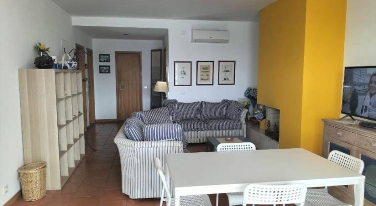 Fully equipped holiday apartment with patio | Pet-friendly — photo 2