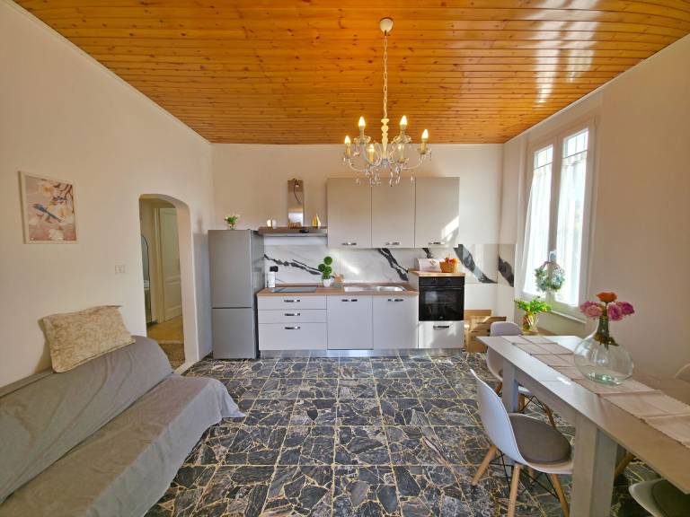 Apartment with yard, terrace & barbecue — photo 2