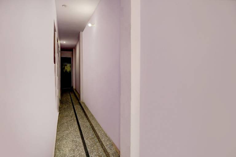 Hotel O Gayatri Palace