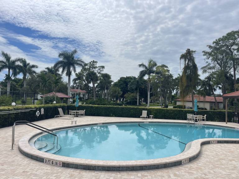Condo Naples