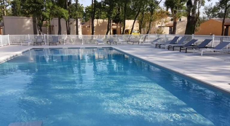 House with terrace, private pool & grill | Pets are welcome in St.-Rémy-de-Provence