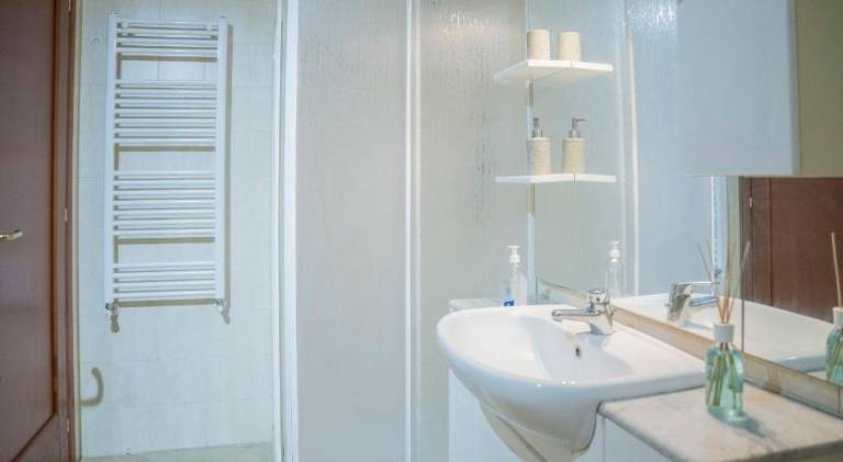 Holiday apartment with 2 rooms for 6 persons — photo 2