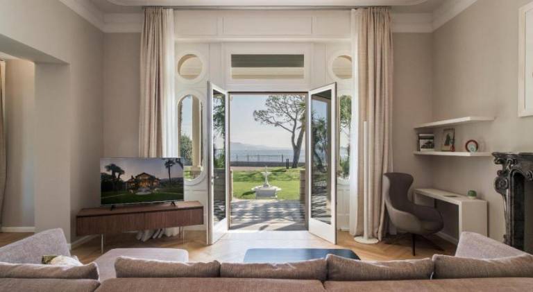 Villa with 5 rooms for 9 persons — photo 2