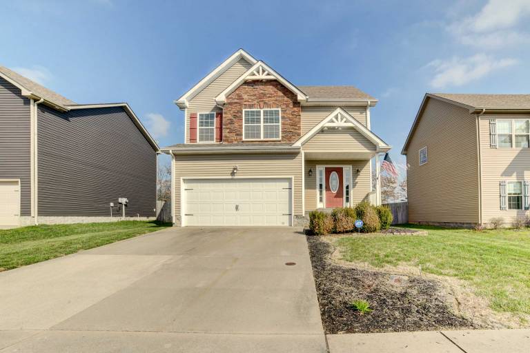 Great for Families! Serene Retreat in Clarksville — photo 2