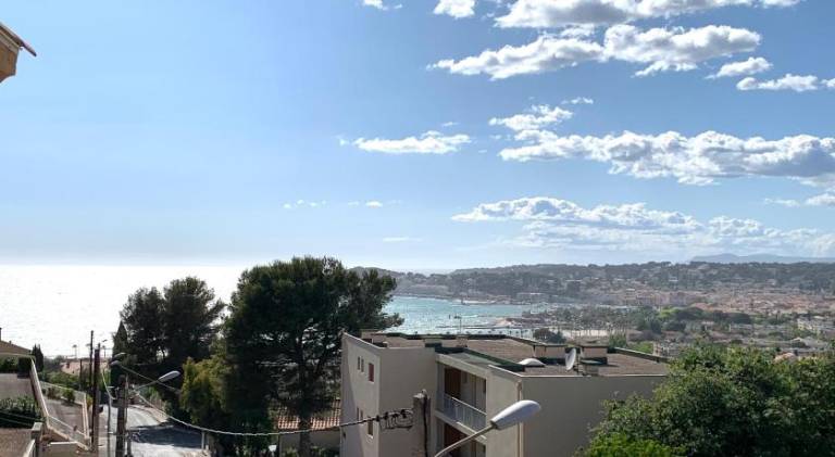 Apartment | Pet-friendly in Sanary-sur-Mer