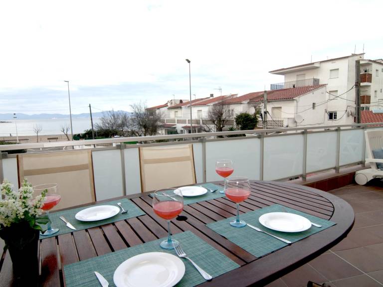 Pleasant rental apartment | Next to the beach | Pets allowed in L'Escala