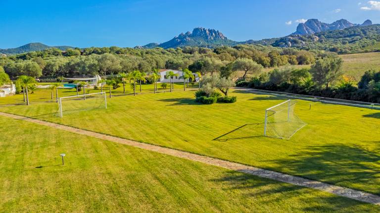 Children-friendly charming villa with garden, barbeque & patio | Pool view | Perfect for remote work | Pets allowed — photo 3