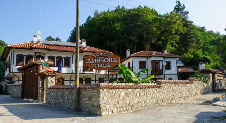Family Hotel Dinchova kushta — photo 2