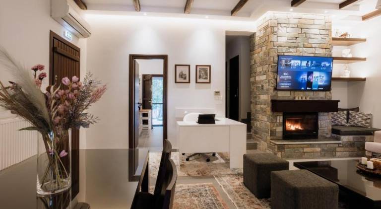 Fully equipped charming villa with garden, patio & BBQ | Good for workation | Pets allowed — photo 3
