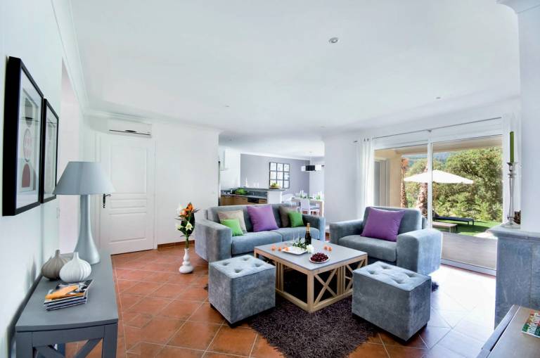 Family-friendly villa with terrace, pool & yard | Pets allowed — photo 3