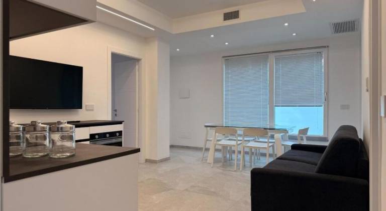 Holiday apartment with 2 rooms for 6 persons in Laigueglia