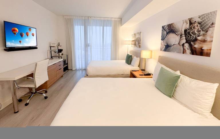 Beautiful Studio Beachwalk Resort