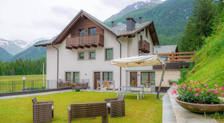Children-friendly rental apartment with yard & patio | Next to the ski | Pets are welcome — photo 3
