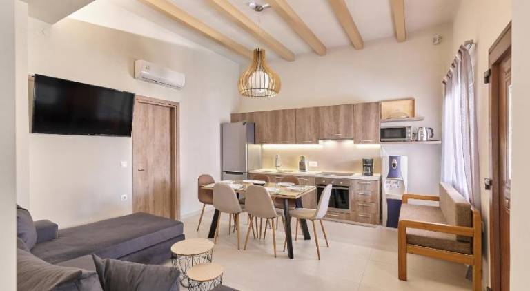 2 bedroom Villa with heated swimming pool-Spa whirlpool-BBQ! — photo 4