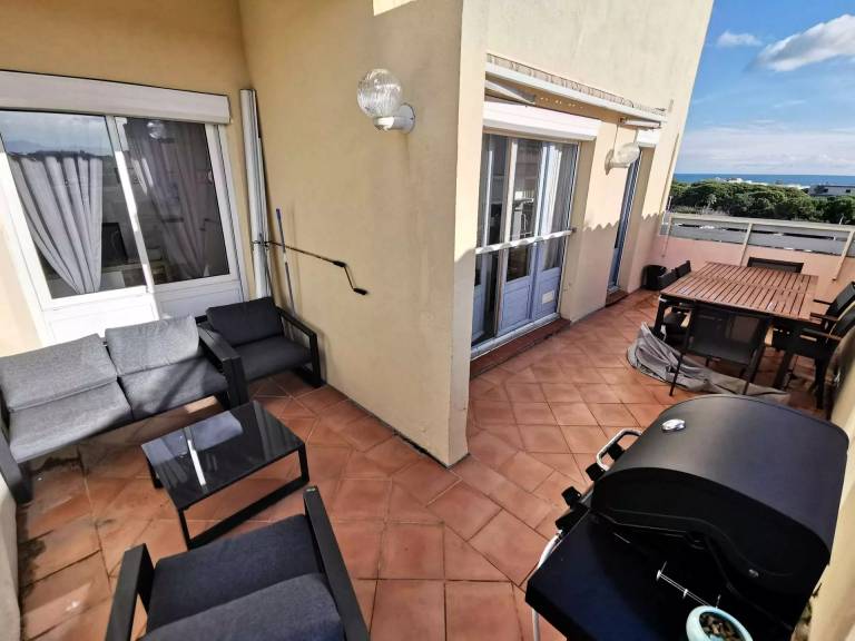 Apartment with barbeque — photo 2