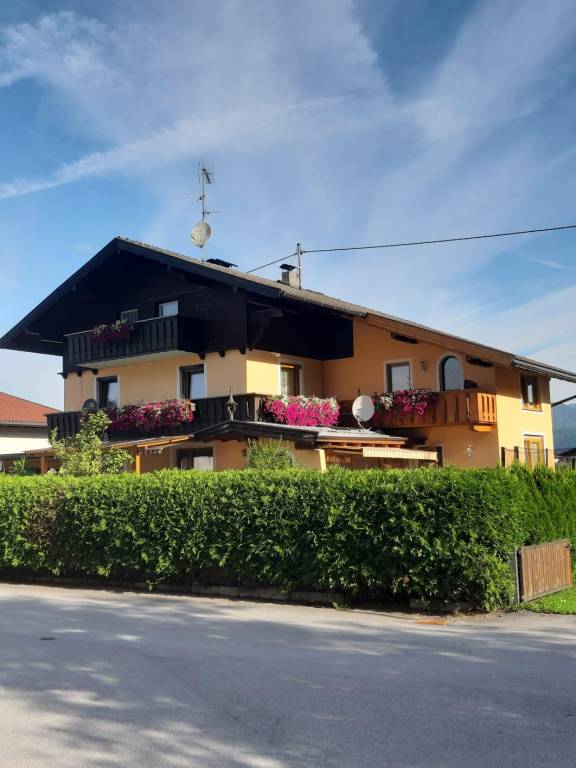 Appartement Fewo Dusche und Bad WC neuwertig
