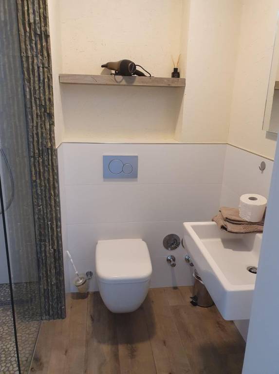 Nur 40 m zur Ostsee – stilvolle Ferienwohnung am Fehmarnsund mit Terrasse — photo 4