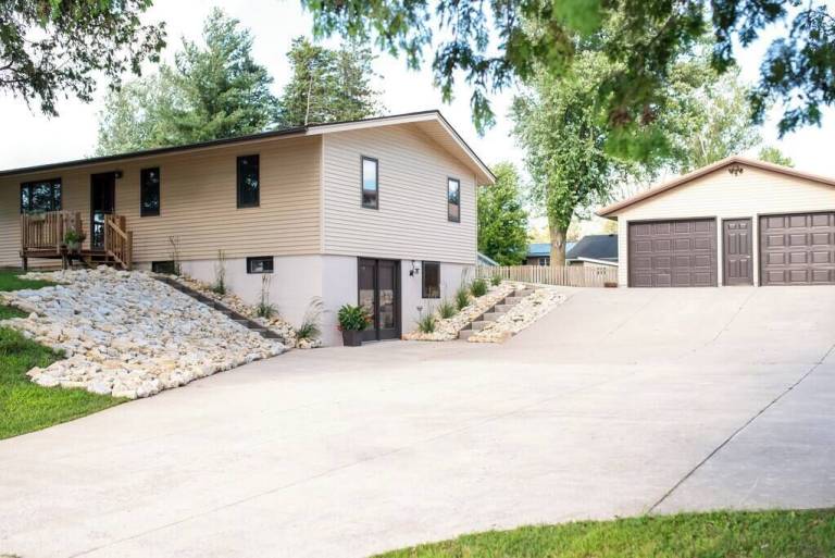 House  Decorah