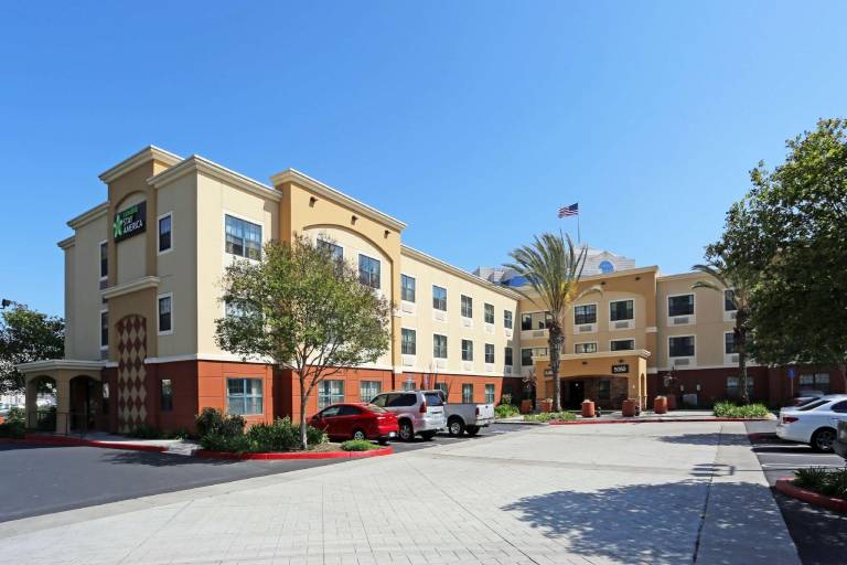 Extended Stay America Suites - Orange County - Huntington Beach in Fountain Valley, CA
