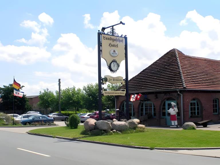 Landhotel Zur Schmiede in Goehren-Lebbin