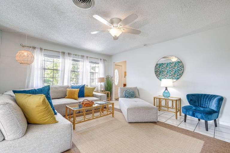 4 Mi to Jensen Beach Park: Family Home w/ Pool! — photo 4