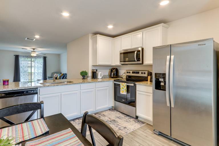 Sleek + Convenient Palm Bay Stay: Bring Your Pet! — photo 4