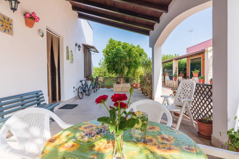 Family-friendly villa with BBQ, fast internet & terrace | Garden view | Perfect for remote work | Pets are welcome — photo 5