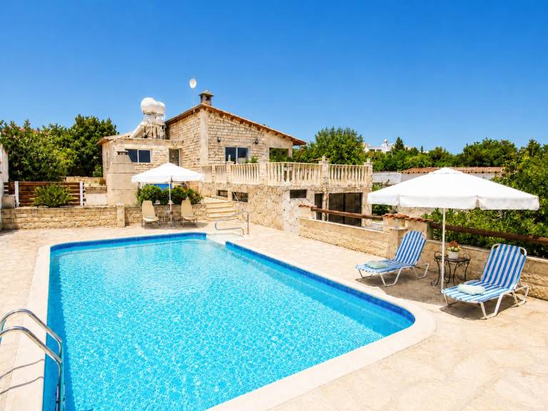 Villa Latsi