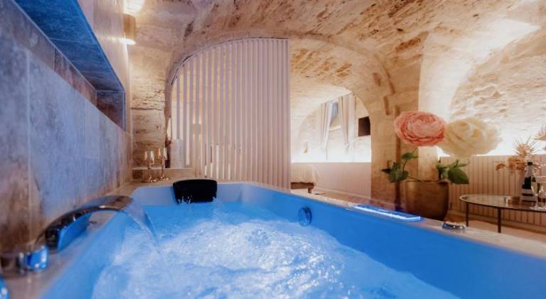 Suite Venusa - jacuzzi privatif - Hypercentre — photo 2