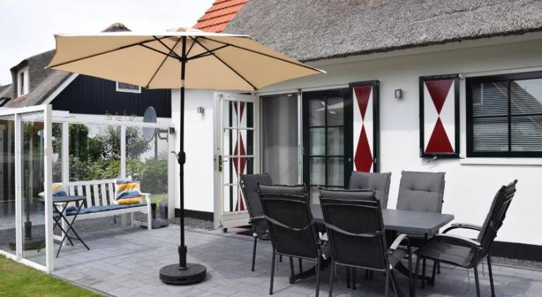 Villa with patio & garden — photo 5