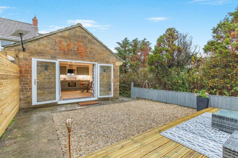 Cabin  Compton Dundon